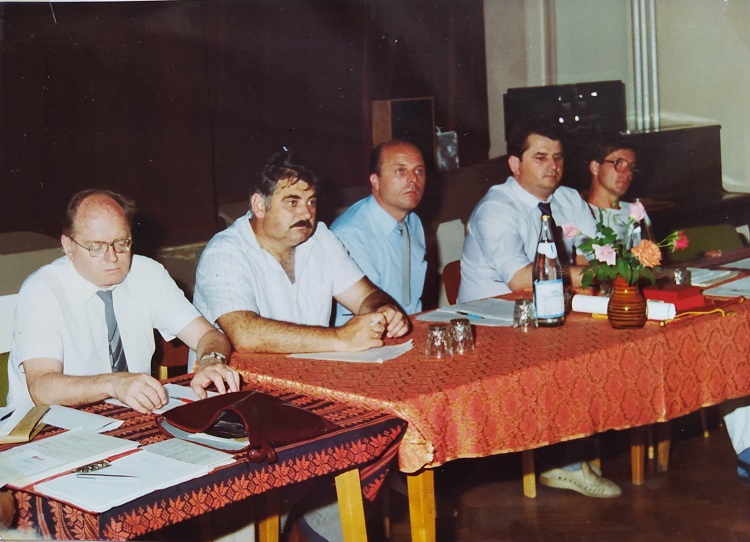 29 vezetoseg valasztas 2