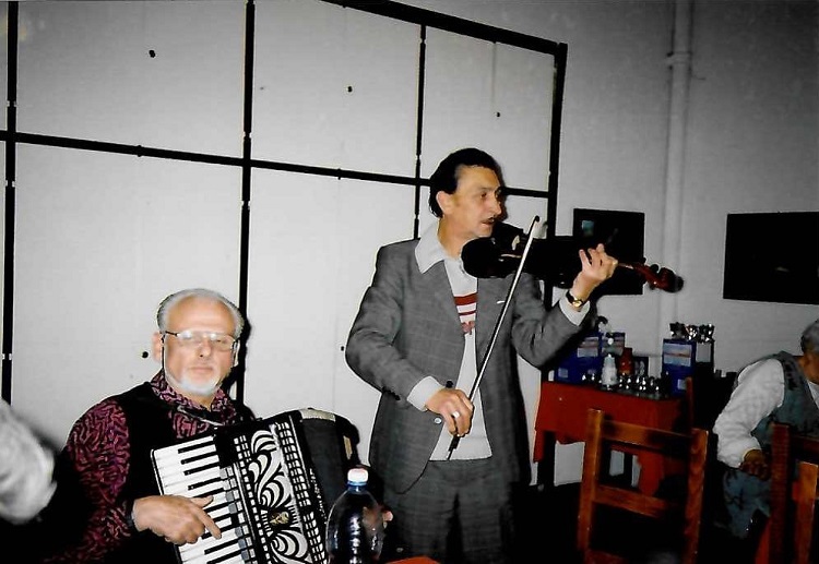 iparos zeneszek az idos iparos talalkozo