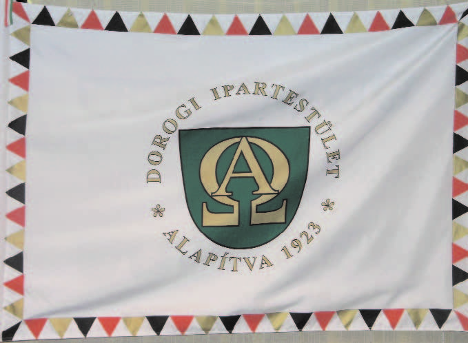 45 IPOSZ zaszlo 1.bmp